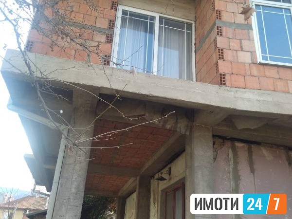 Се продава Куќа во  нас ЃПетров