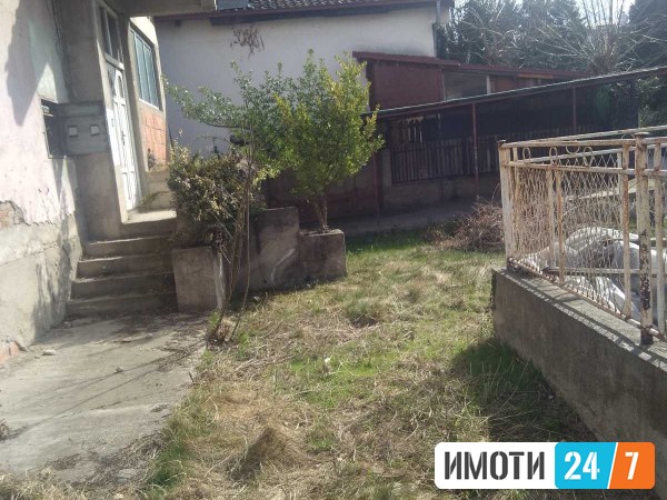 Се продава Куќа во  нас ЃПетров