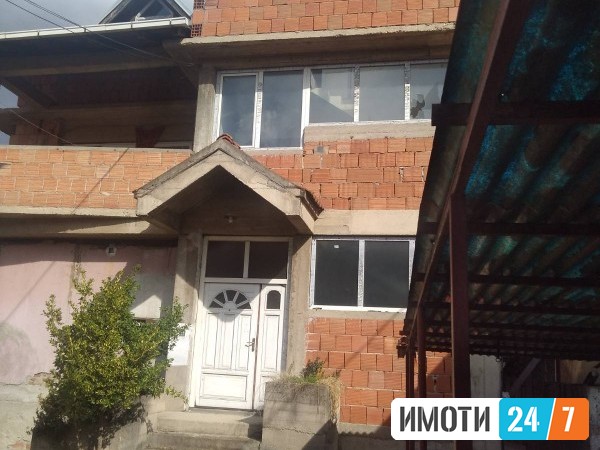 Се продава Куќа во  нас ЃПетров