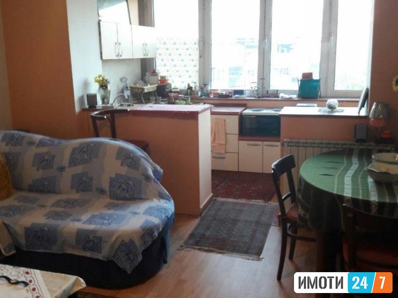 Се продава Стан во  нас Центар