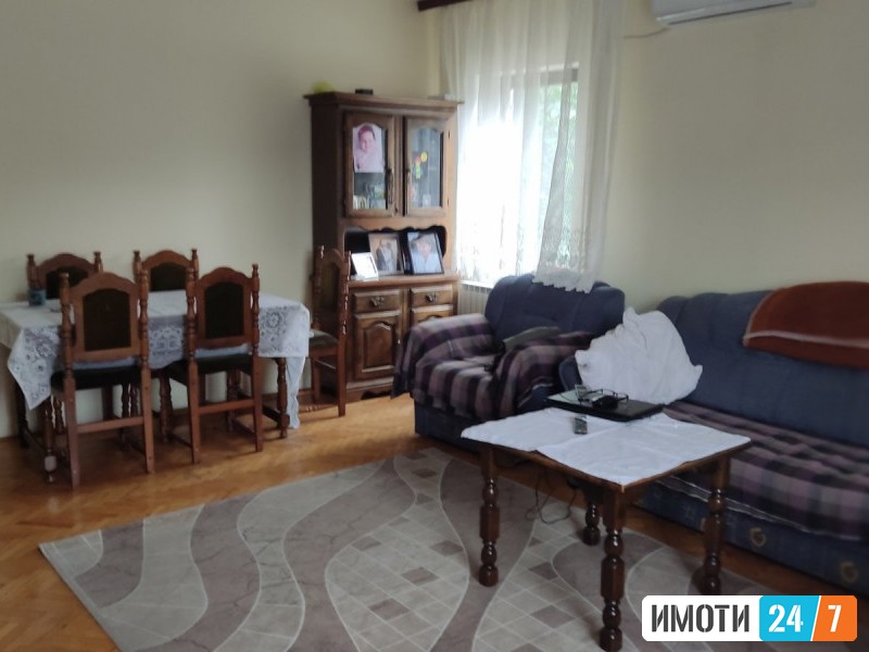 Се продава Куќа во  нас Влае