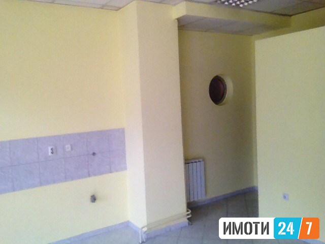 Се продава Деловен простор во  нас Капиштец