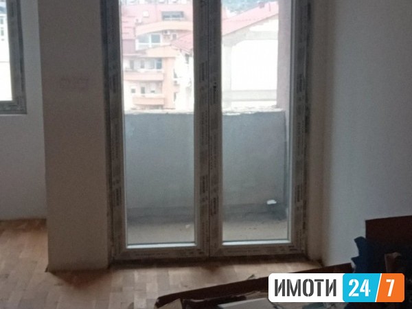 Се продава Стан во  нас Центар