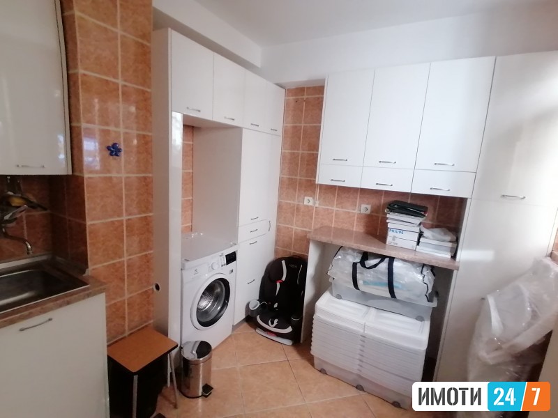 Rent House in   Crniche