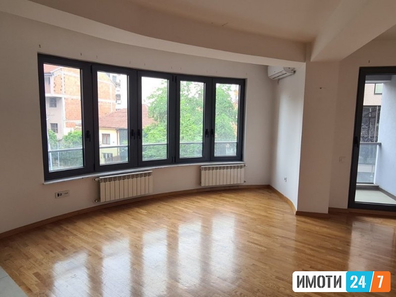 Rent Office space in   Centar