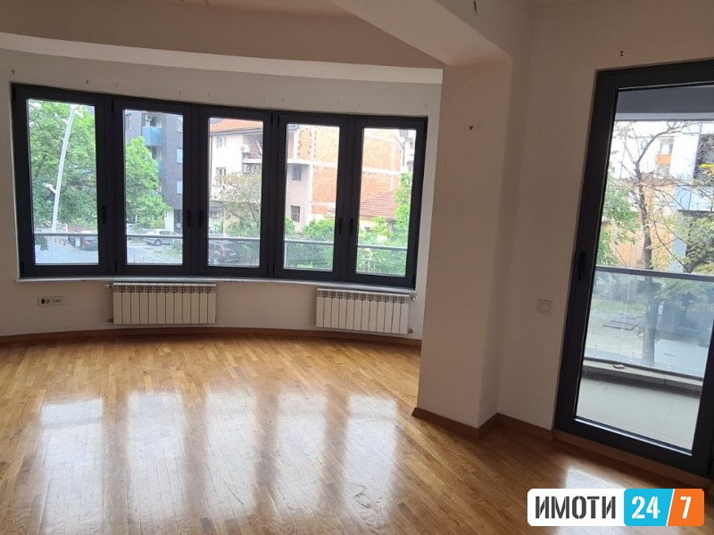 Rent Office space in   Centar