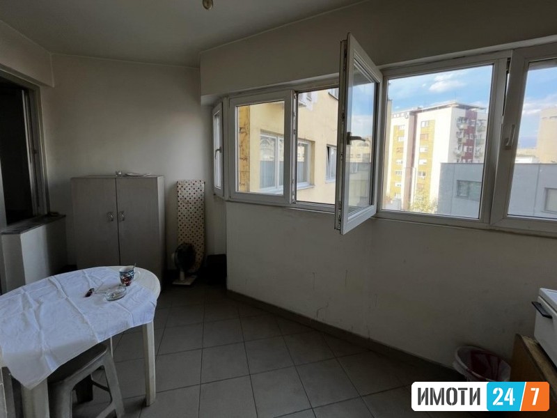 Се продава Стан во  нас Центар