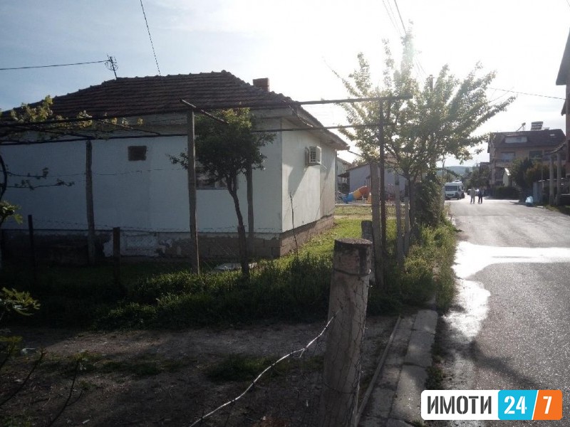 Се продава Куќа во  нас ЃПетров