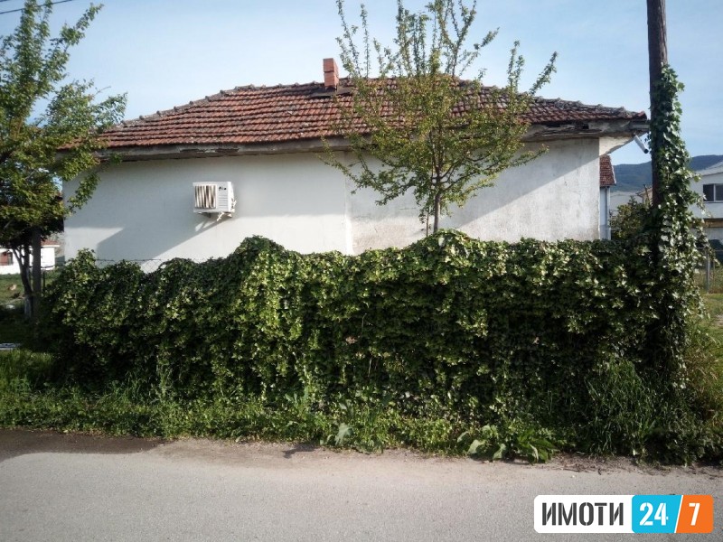 Се продава Куќа во  нас ЃПетров