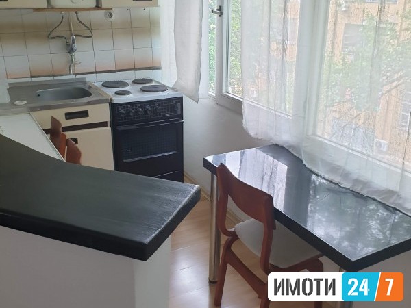 Се продава Стан во  нас Центар