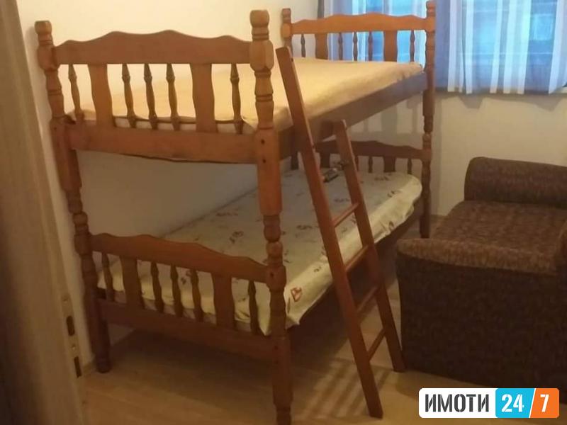 Izdavame trosoben stan za studenti Nova Zeleznicka