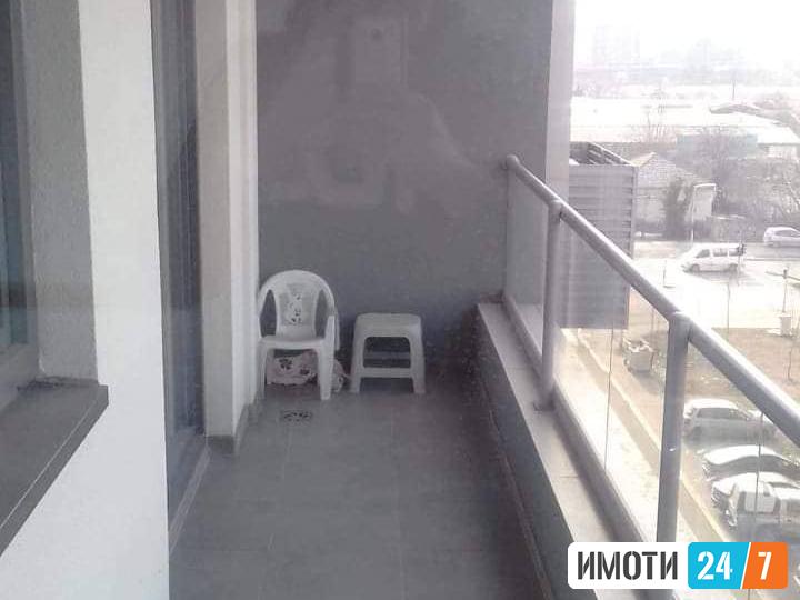 Izdavame trosoben stan za studenti Nova Zeleznicka