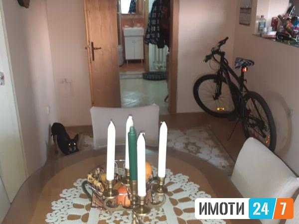 Prodavame trosoben stan vo nasA komanda