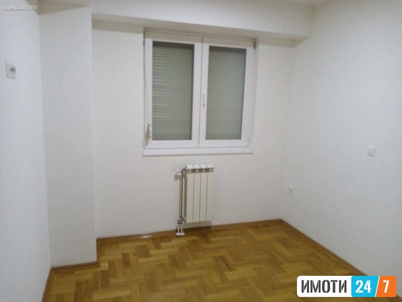 PRAZEN STAN NAS AERODROM