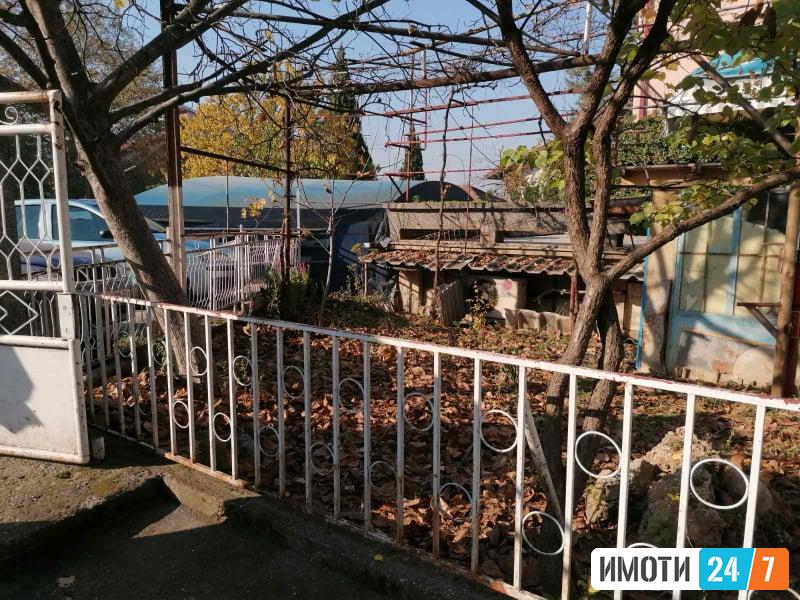 PRODAVAME KUKA NA VODNO