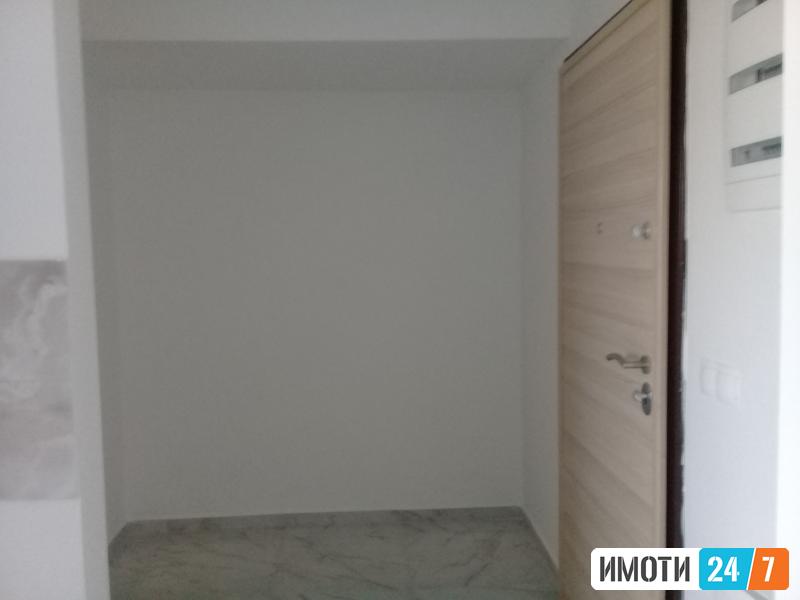 IZDAVAME NOVA GARSONJERA VO CENTAR