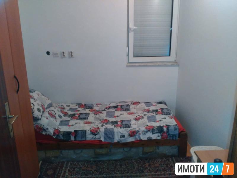 Izdavame trosoben stan vo Micurin