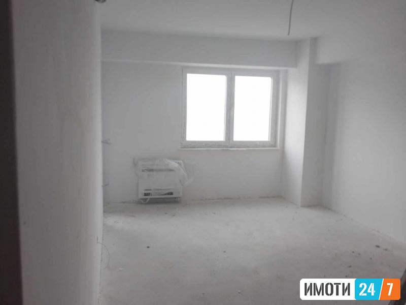 Nov dvosoben stan na 8mi kat sproti Salonot na Mercedes