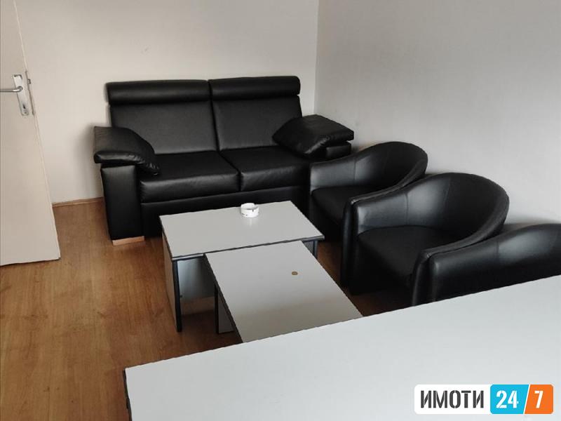 Deloven prostor -Centar