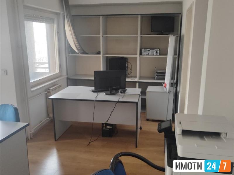 Deloven prostor -Centar