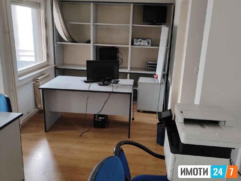 Deloven prostor -Centar