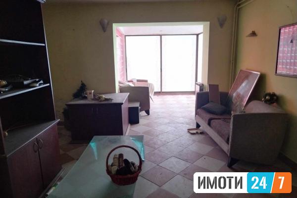 Prodavame kat od kuka vo Kisela Voda