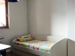 Se izdava 3-sob namesten stan-Kapistec