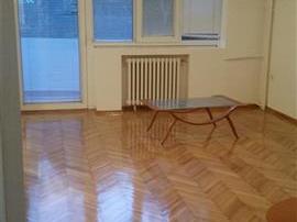 Se izdava 4-sob prazen stan-Centar