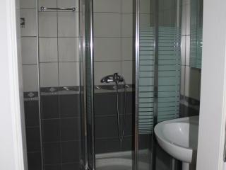 Se prodava nov 2-sob stan vo Pestani-Ohrid