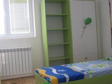 Se izdava 3-sob namesten stan-Crnice