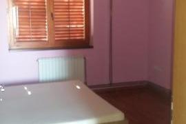 Se izdava prazen stan vo Crnice 110m2