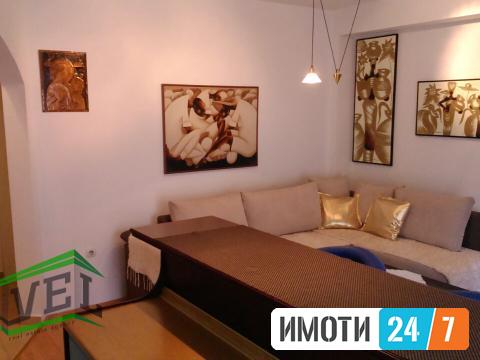 Se izdava dvosoben stan vo Centar 42m2