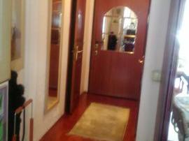 Se prodava stan vo Karpos 2 49m2