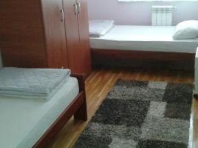 Se izdava namesten  nov 3-soben stan -Kisela Voda