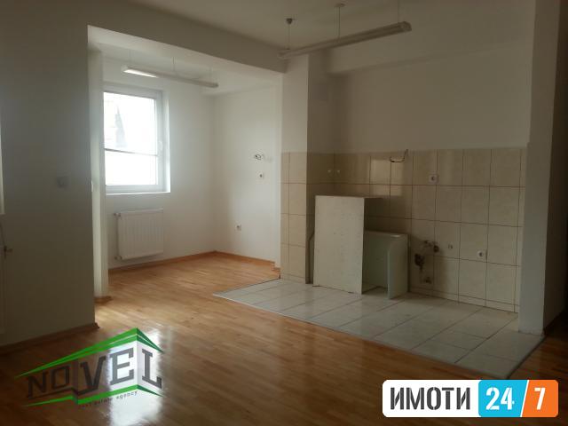 Se izdava nov prazen stan vo Centar76m2