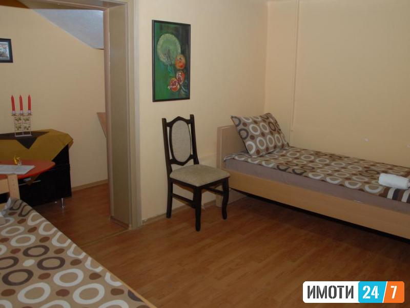 SE IZDAVA HOSTEL