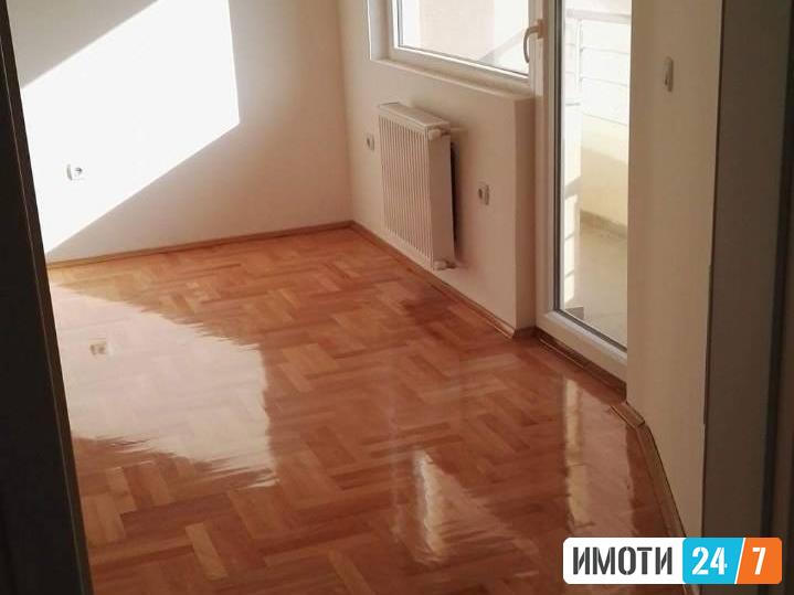 Se prodava stan 104m2 na odlicna lokacija Crnice