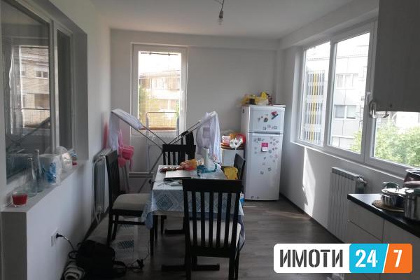 Se prodava stan vo Karpos 4