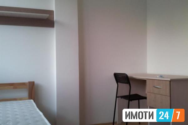 Se izdava nov trosoben stan pozadi pazar Bunjakovec