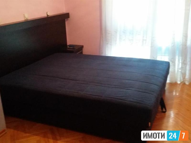 Karsi Zebra Kapistec se izdava