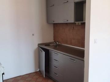 Rent Apartment in   D Maalo