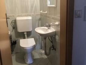 Се издава Стан во  нас Центар - Универзална