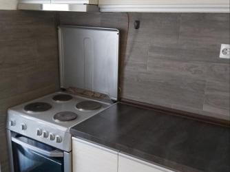 Се издава Стан во  нас Центар - Универзална