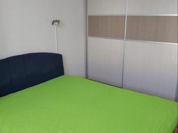 Се издава Стан во  нас Центар - Универзална