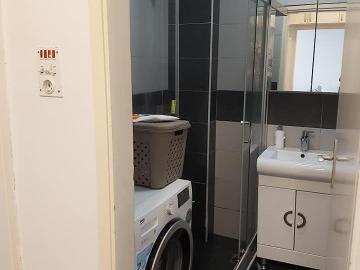 Се издава Стан во  нас Центар - Универзална