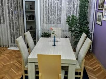 Се продава Стан во  нас Центар