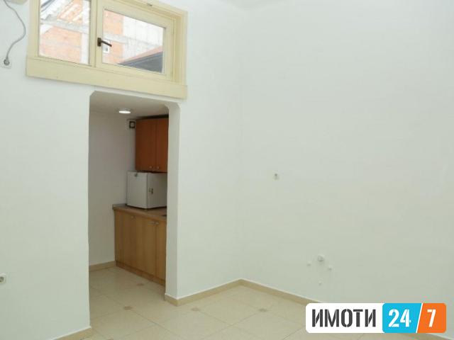 Rent Office space in   Centar