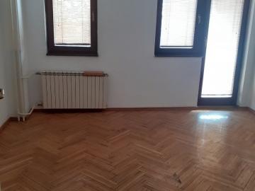 Се издава Стан во  нас Тафталиџе 1