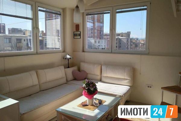 Урбан Ливинг продава 25 собен стан во Центар