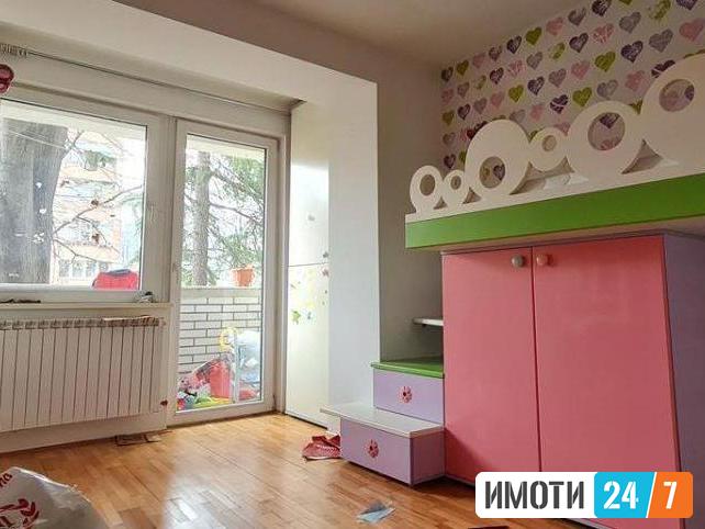 Урбан Ливинг продава 4 собен стан во Карпош 1